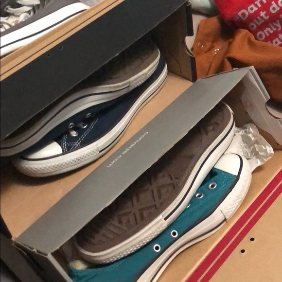 Chucks - Picture 4 of 8